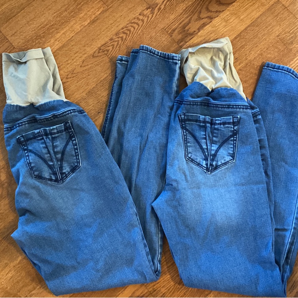 L maternity jeans (2 pairs)